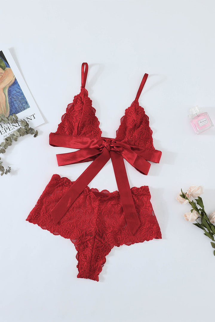 Ensemble lingerie bralette et culotte en dentelle rouge