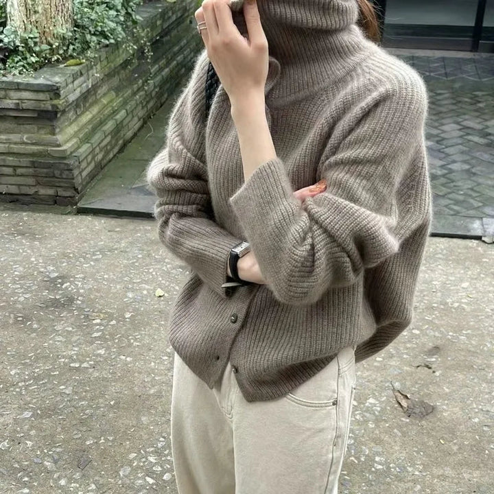 Pull à col roulé épais et confortable avec boutons