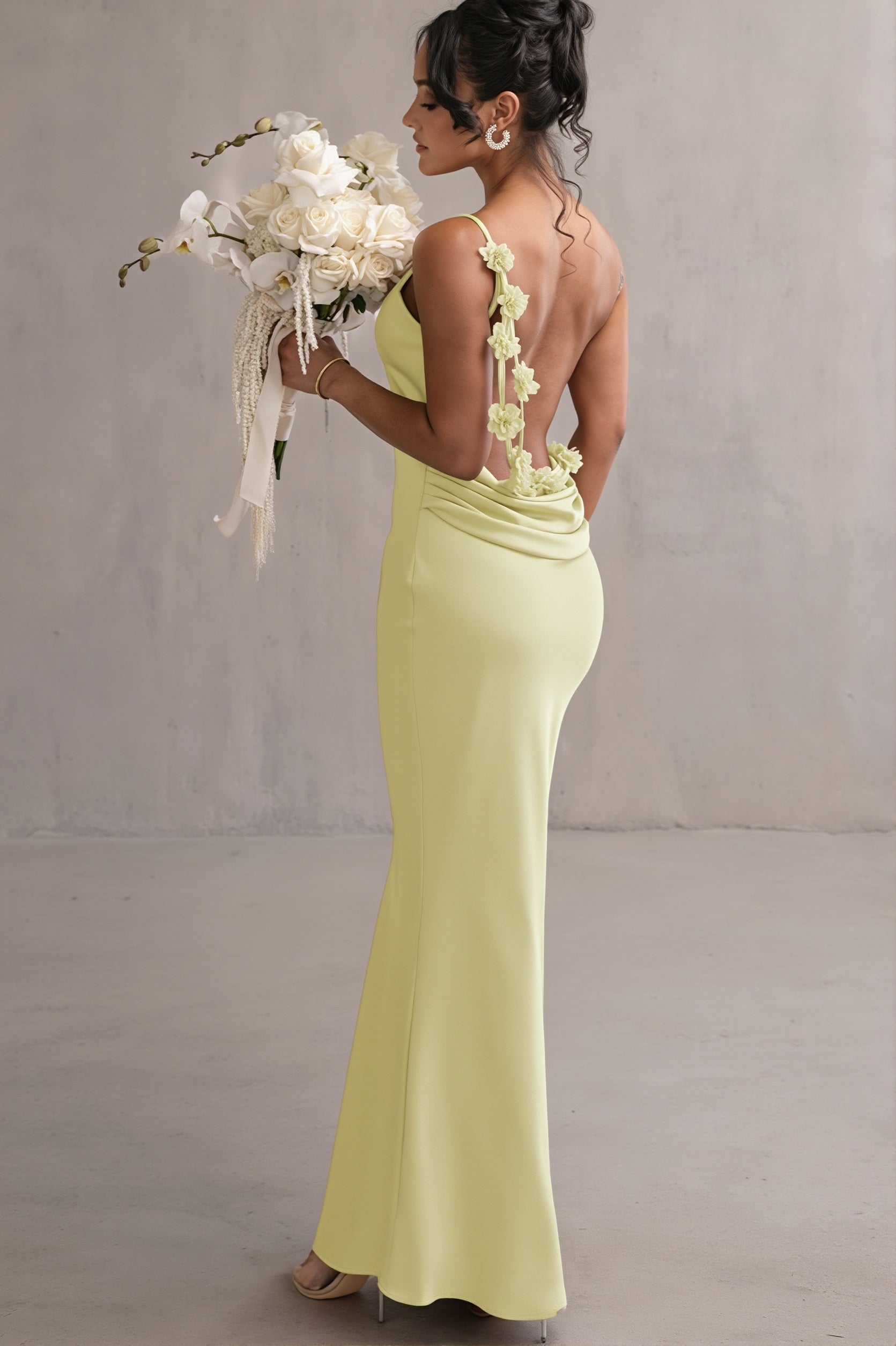 Robe maxi femme satinée idéale pour soirée ou mariage invité