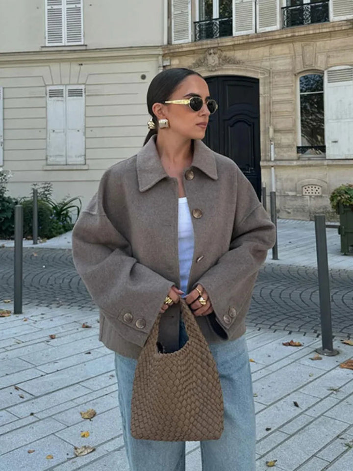 Veste Élégante Matelassée à Revers pour Saisons de Transition