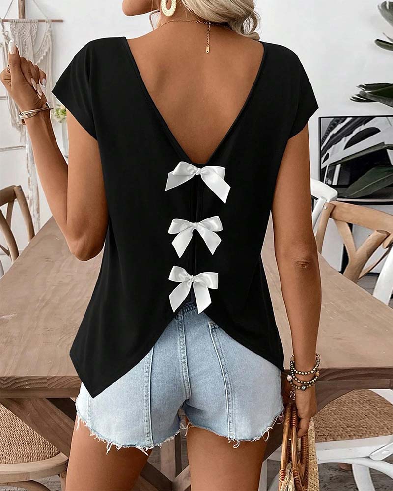 T-shirt femme uni à col V avec nœud au dos vue de face