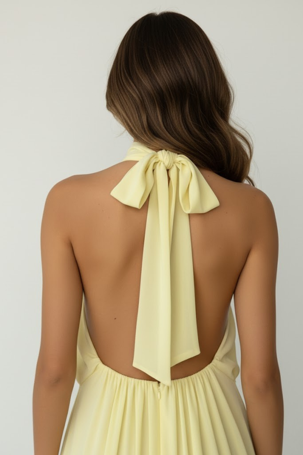 Robe mini sans manches à col licou pour femme avec ourlet à double volant