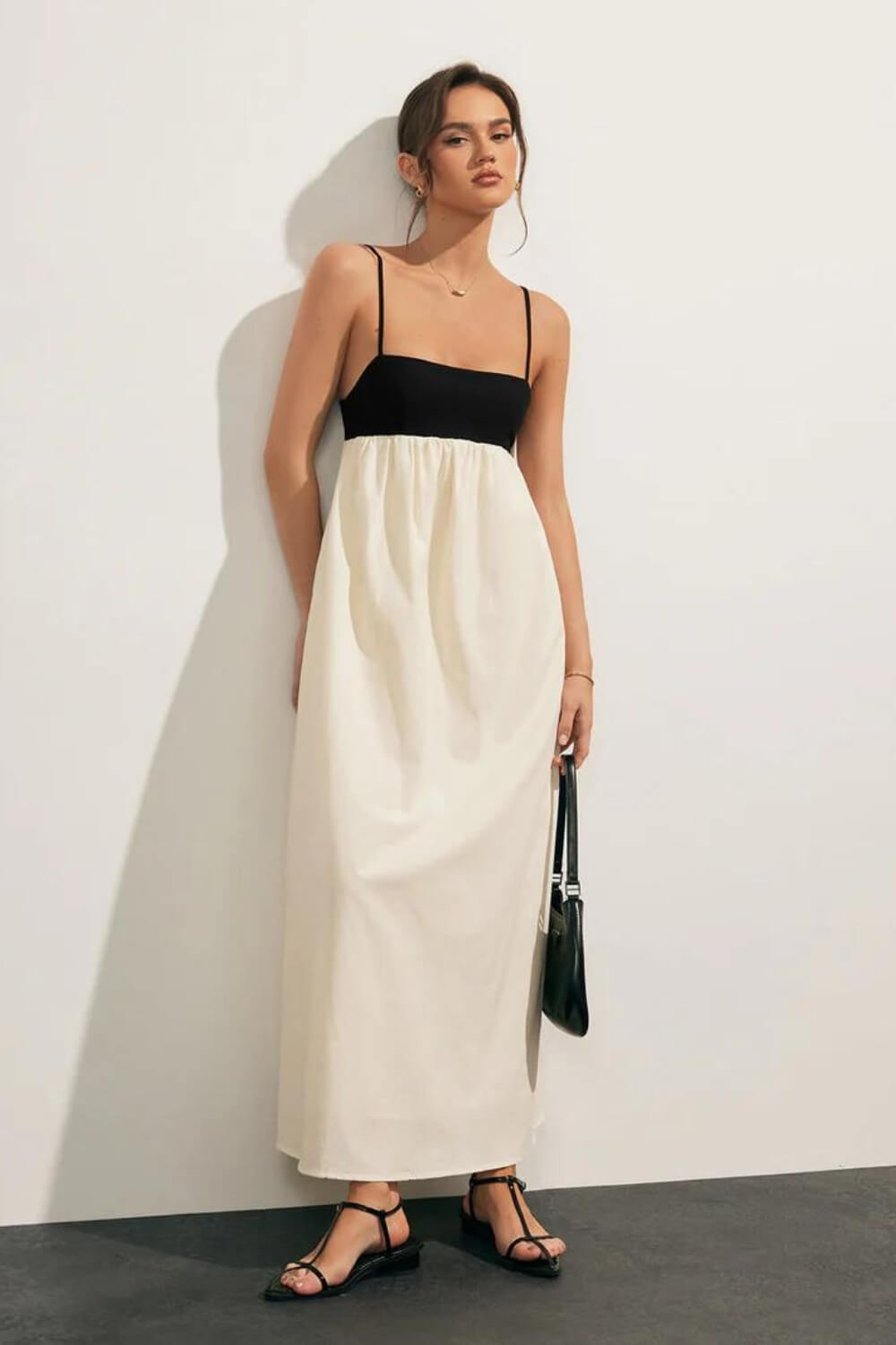 Robe midi ample en mélange lin et coton noir et blanc
