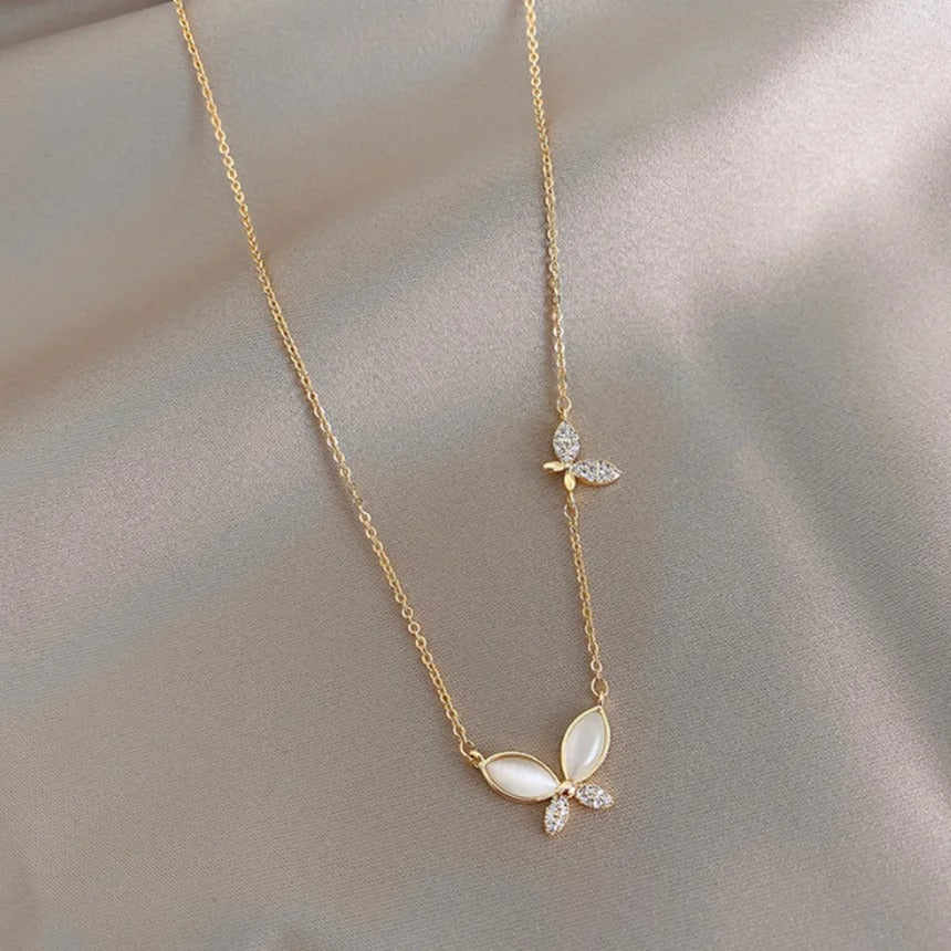 Alice Leroy® | Collier en or avec pendentif en forme de papillon