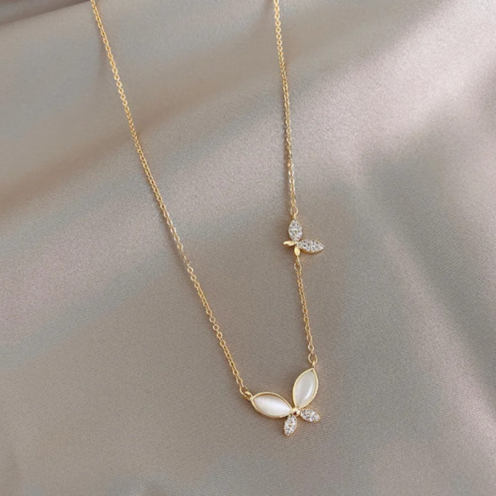 Alice Leroy® | Collier en or avec pendentif en forme de papillon