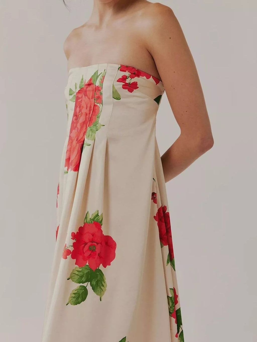 Robe maxi sans manches à imprimé floral en polyester
