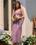 Robe midi violette à fleurs avec volants et bretelles à nouer