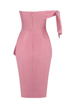 Robe midi rose à une épaule avec détail nœud