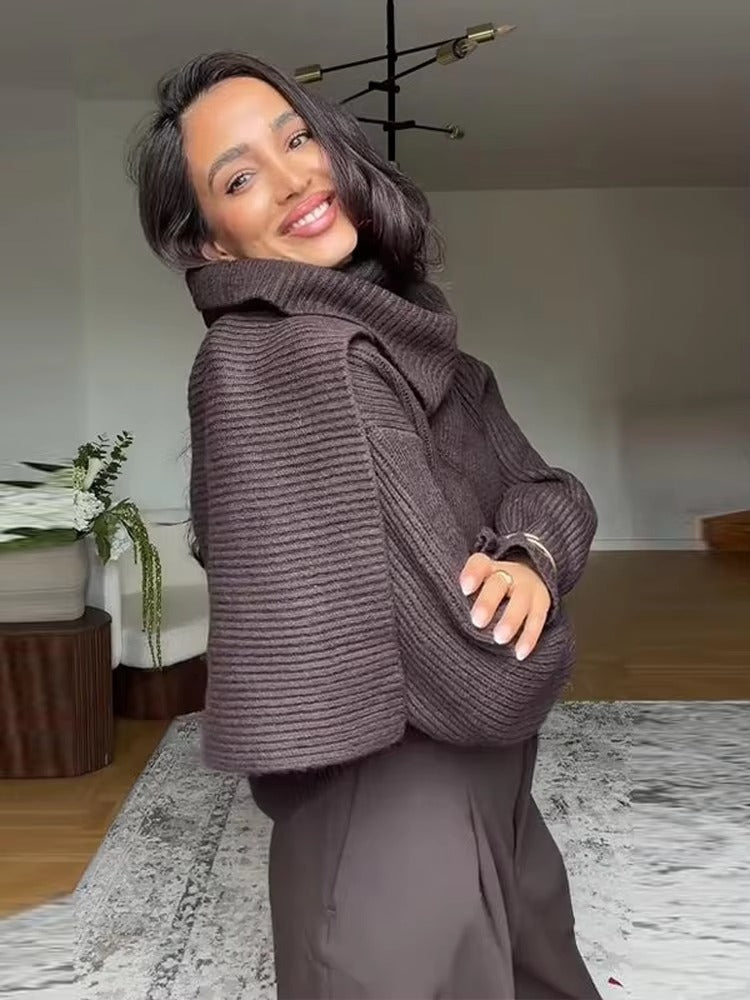 Pull côtelé marron chocolat avec écharpe intégrée