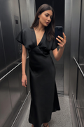 Robe midi en satin noire