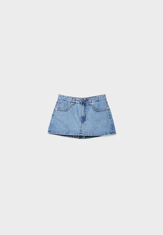 Mini-jupe-short en denim décontractée pour un style quotidien sans effort