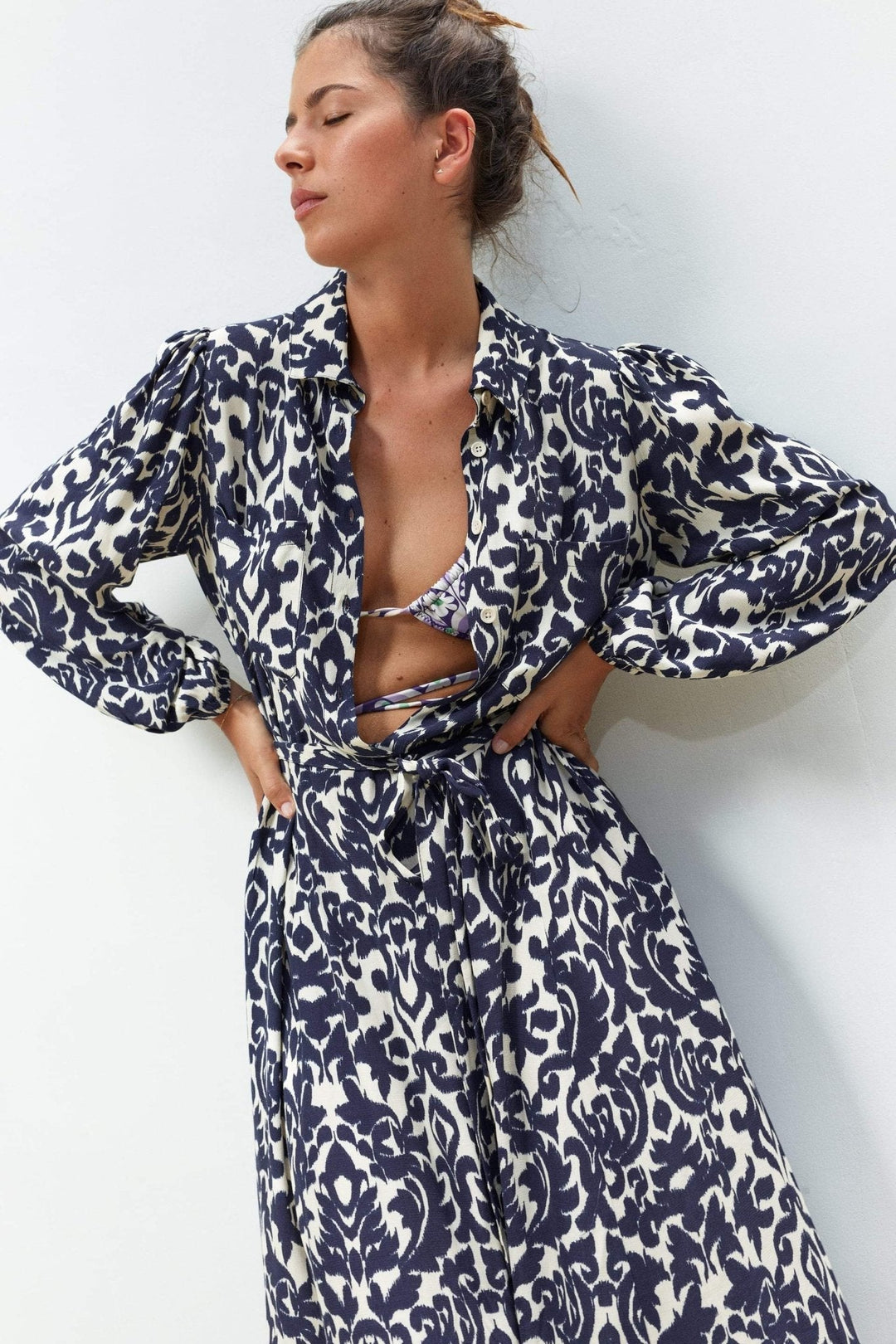 Pauline Laurent® | Robe-chemise midi imprimée avec cordon de serrage