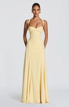 Robe maxi sans manches style Rihanna