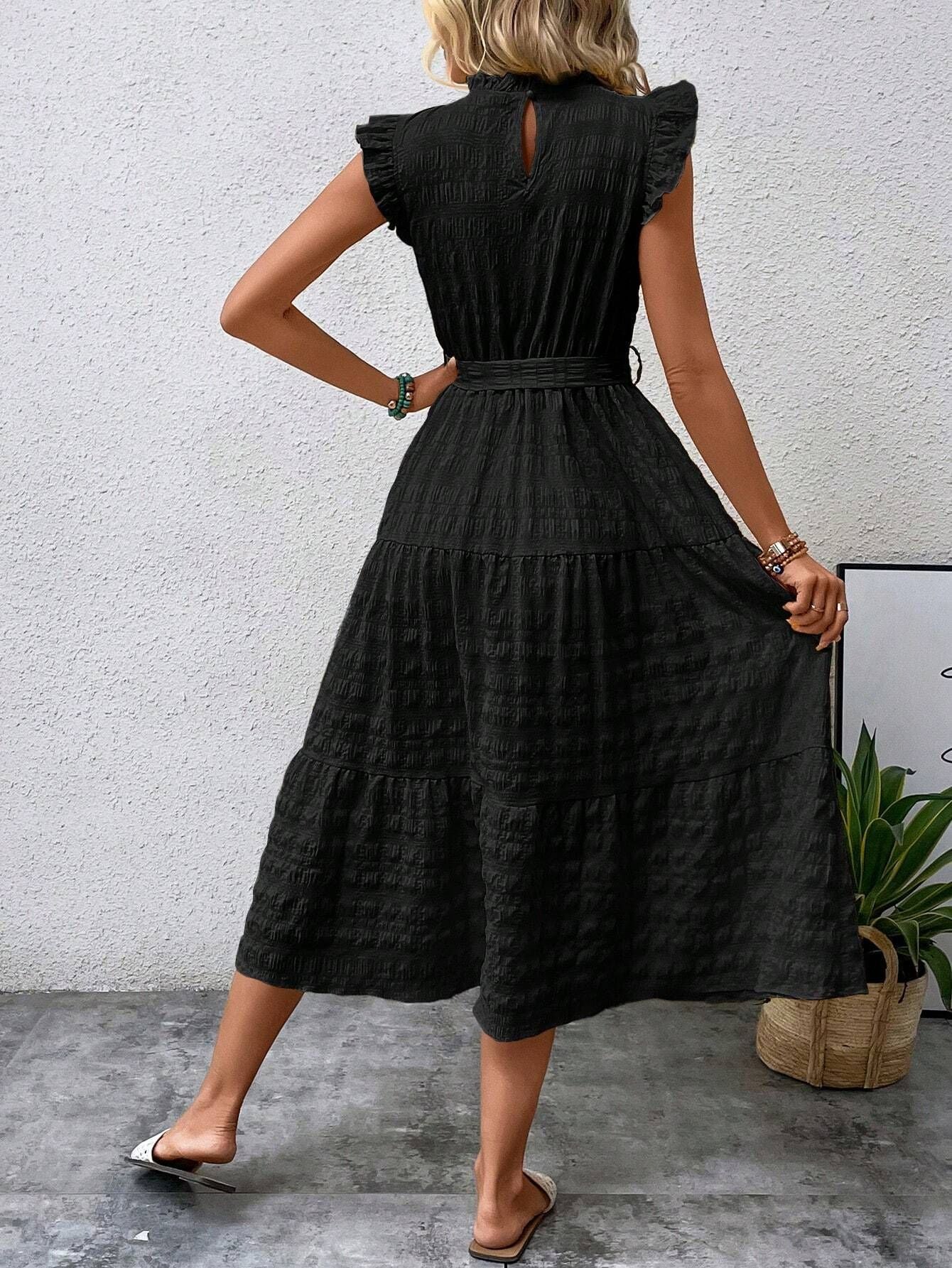 Robe à lacets à manches volantes