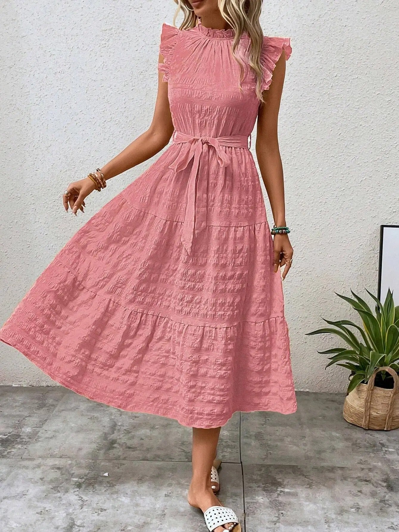 Robe à lacets à manches volantes