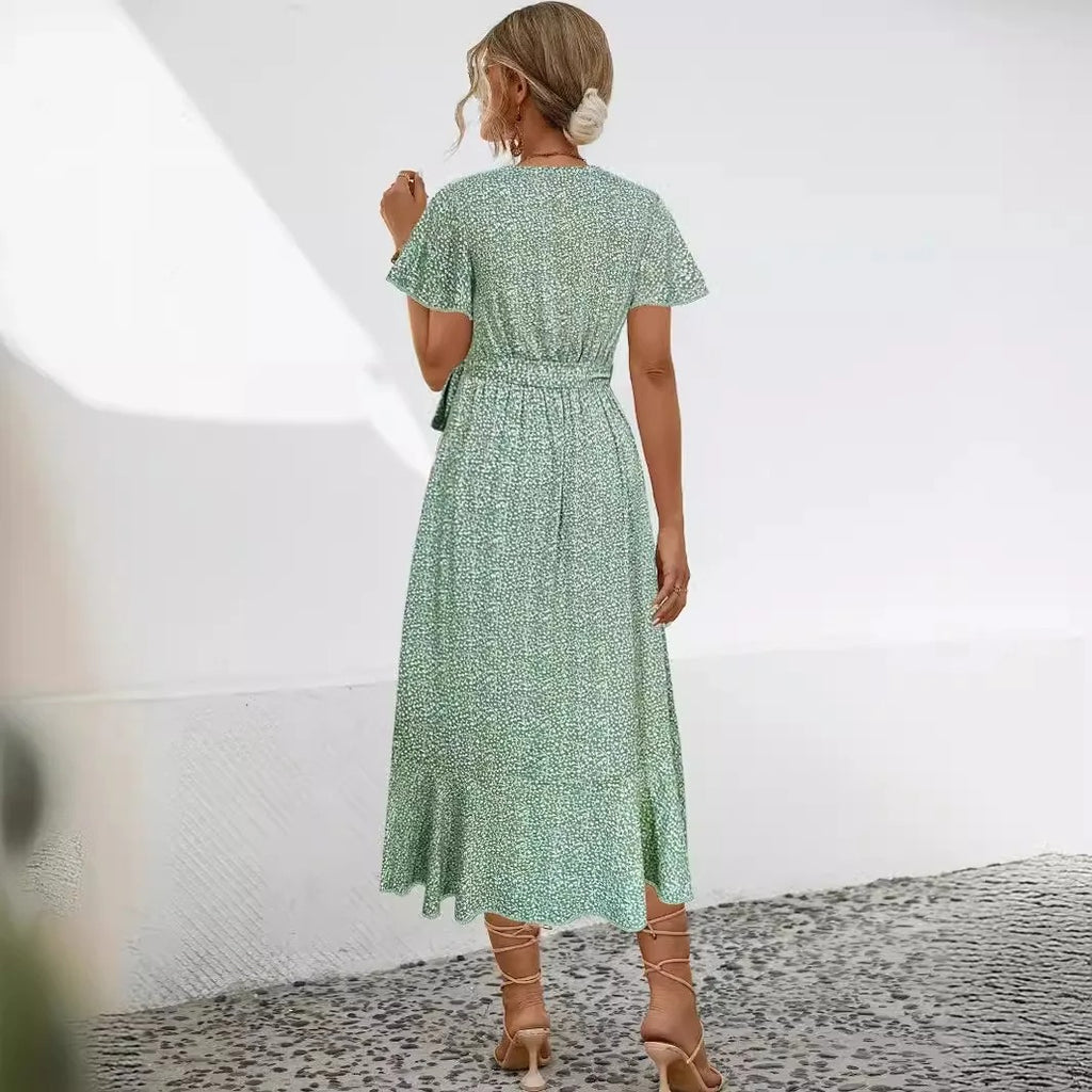 Robe mi-longue fleurie à col V