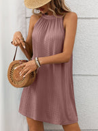 Robe Mini Texturée à Col Grec avec Coupe Élégante