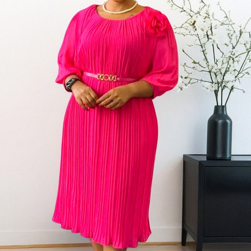Robe midi plissée avec ceinture à la taille