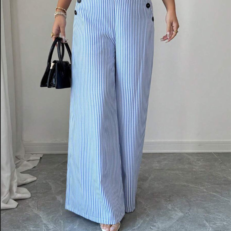 Détail de la taille haute du pantalon en lin rayé pour femme